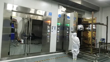 Spray Coating Furnace at Class 1,000 Cleanroom