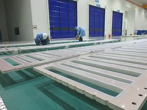 Nitrogen trichloride reaction tank lined with PFA