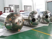 Sanitary-grade liquid mixing tank