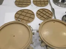 Filter components coated with high-purity PFA to enhance corrosion resistance and minimize material adhesion