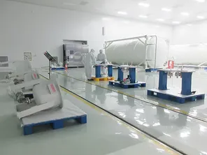 High-purity PFA coating for stirred tank reactors