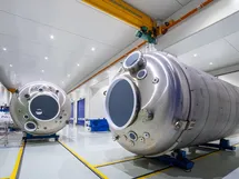 N-PTFE-lined tank for electronic-grade hydrochloric acid